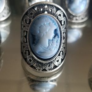 Lady Queen Cameo Vintage ring